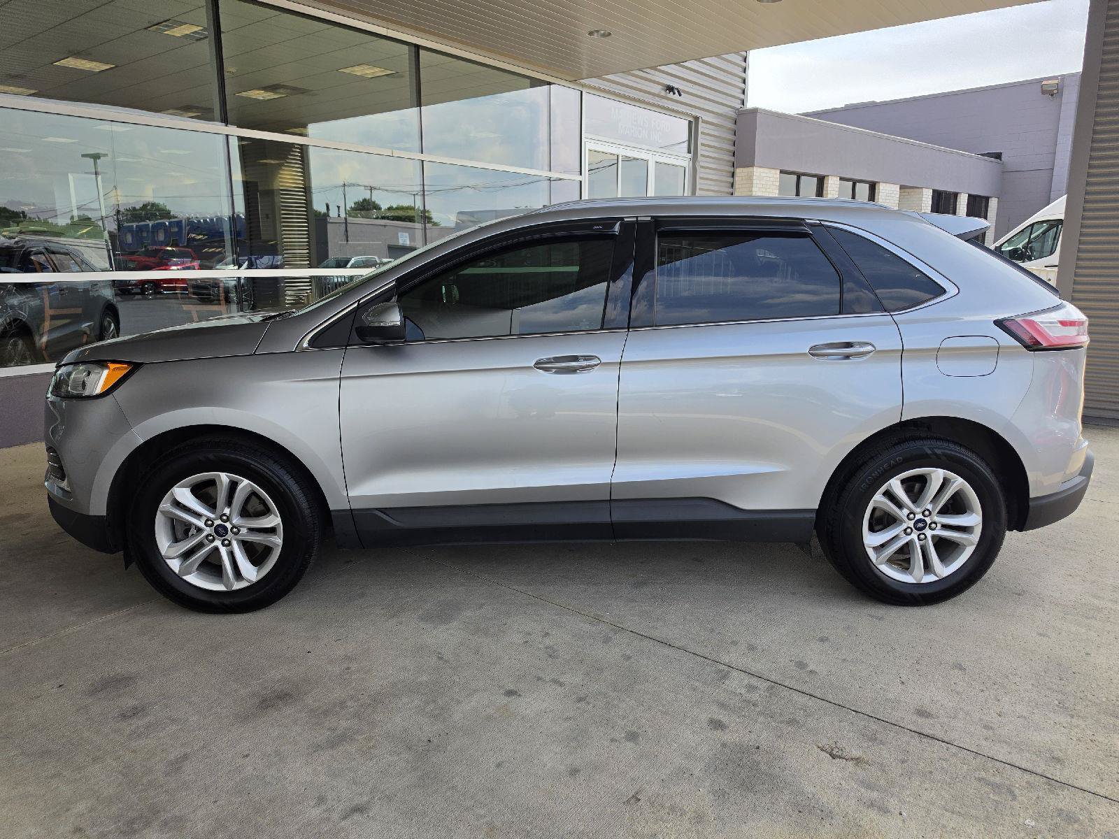 Used 2020 Ford Edge SEL w/ Convenience Package AWD/4WD image 2