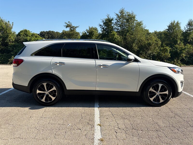 Used 2016 Kia Sorento EX w/ EX Touring Package FWD image 6