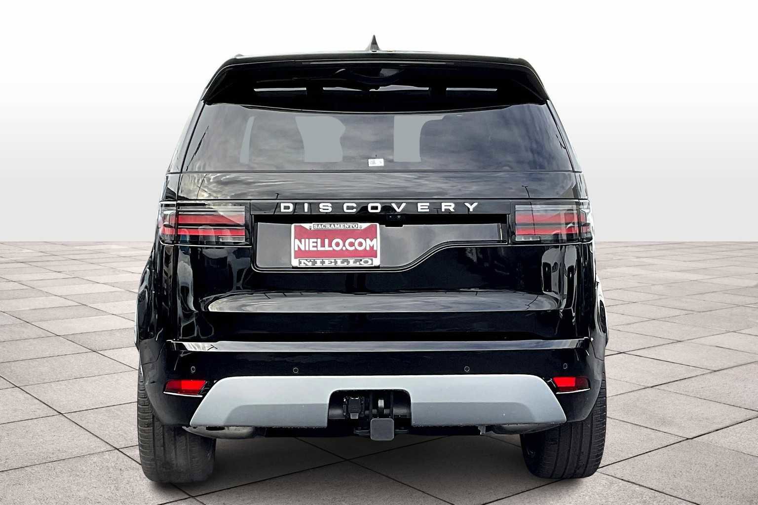 New 2025 Land Rover Discovery Metropolitan Edition image 6