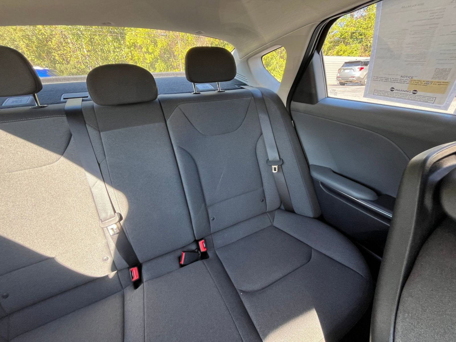 Used 2025 Kia K4 LXS image 32