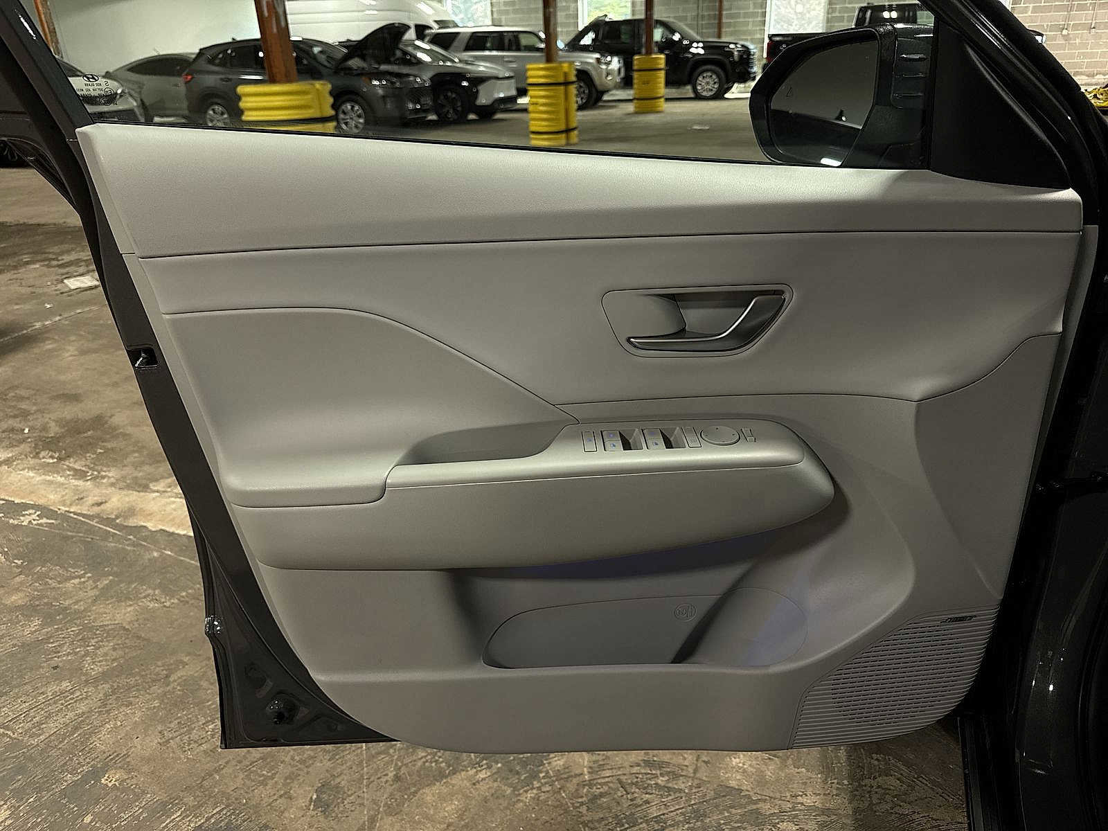 Used 2026 Hyundai Kona Limited image 32