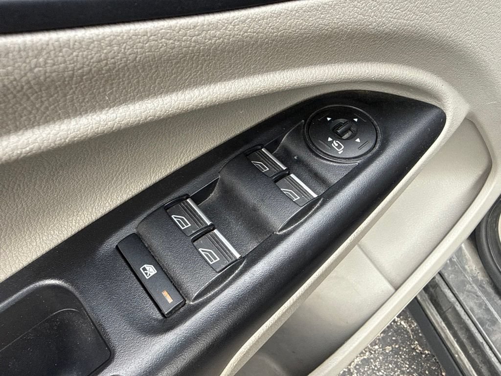 Used 2019 Ford Transit Connect Titanium FWD image 15