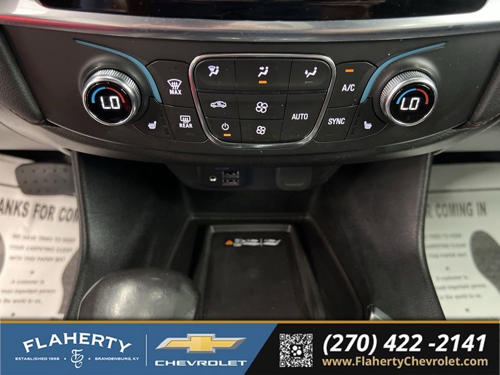 Used 2022 Chevrolet Traverse RS w/ LPO, Floor Liner Package AWD/4WD image 31