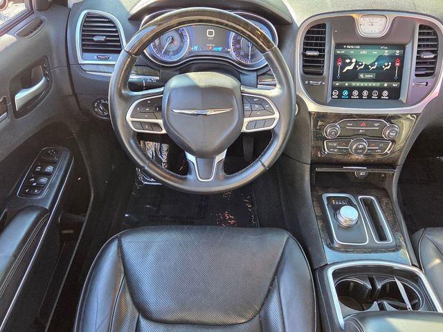 Used 2018 Chrysler 300 Limited image 12