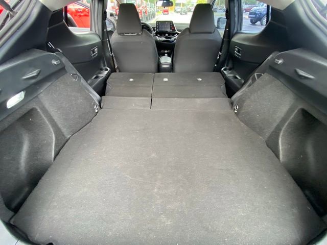 Used 2021 Toyota C-HR LE image 27