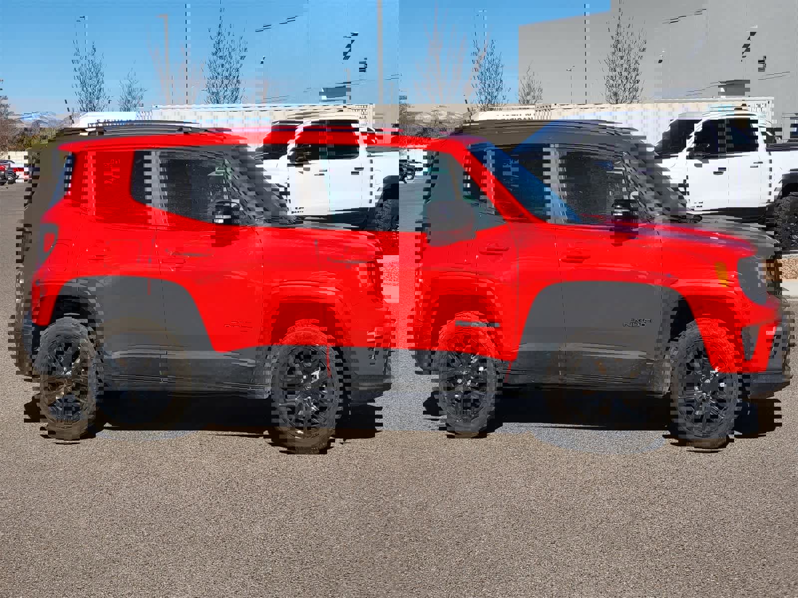 Used 2022 Jeep Renegade Altitude image 4