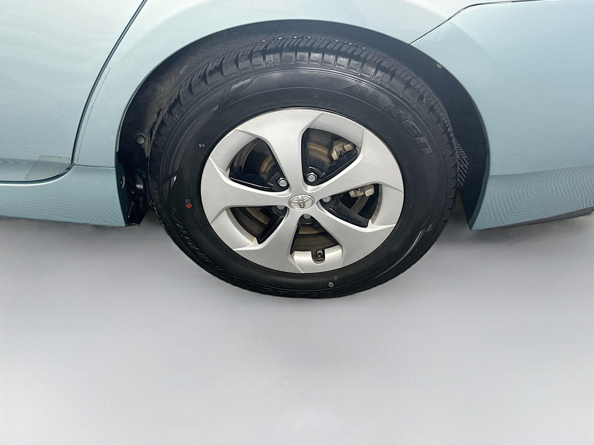 Used 2013 Toyota Prius Two FWD image 11