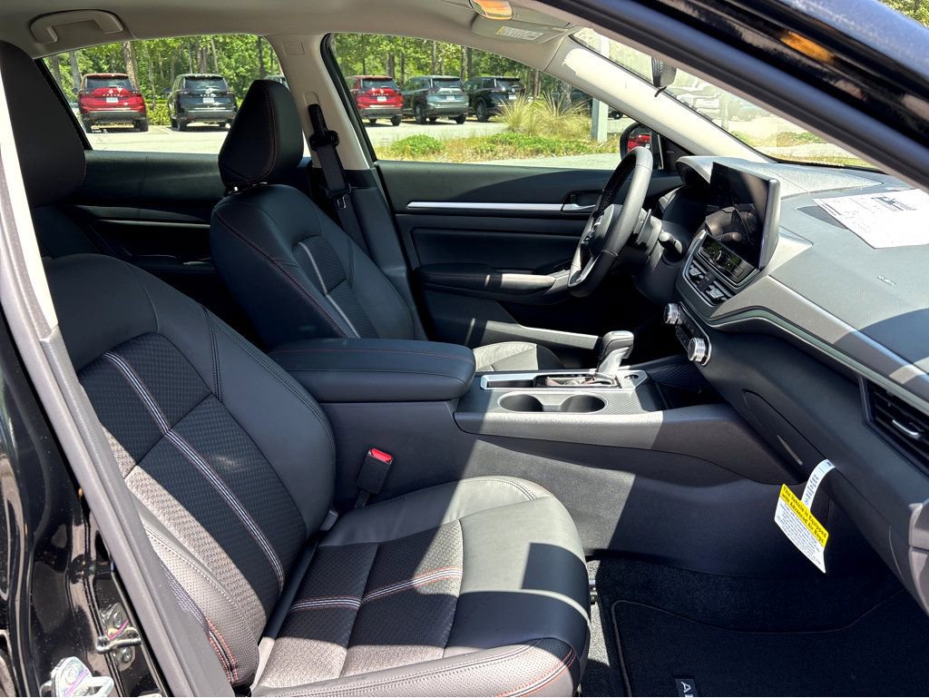 New 2026 Nissan Altima 2.5 SR FWD image 11