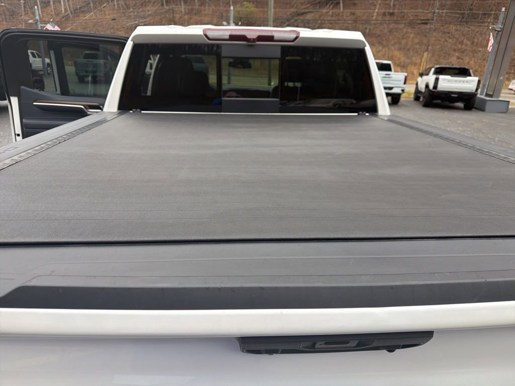 Used 2022 Chevrolet Silverado 1500 High Country w/ High Country Premium Package image 12