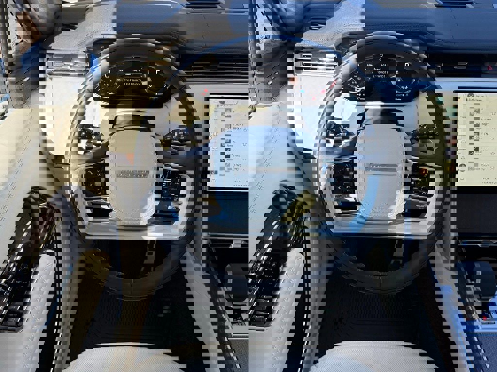 New 2026 Land Rover Range Rover SE image 18