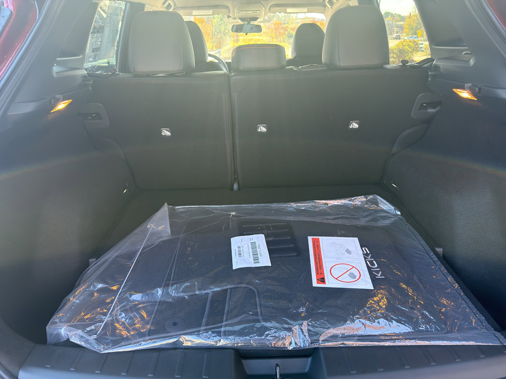 New 2026 Nissan Kicks SR w/ Cold Weather Package image 32