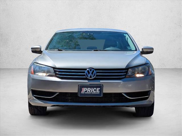 Used 2014 Volkswagen Passat 1.8T SE FWD image 2