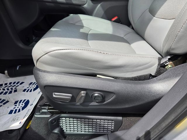 Used 2022 Toyota Sienna Limited AWD/4WD image 15