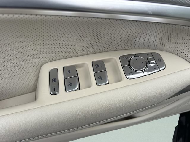 Used 2026 Genesis G70 2.5T Prestige RWD image 22