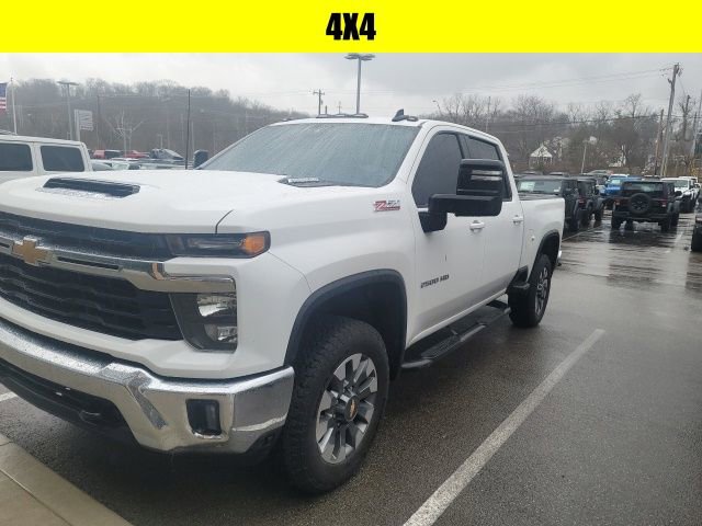 Used 2024 Chevrolet Silverado 2500 LT image 5
