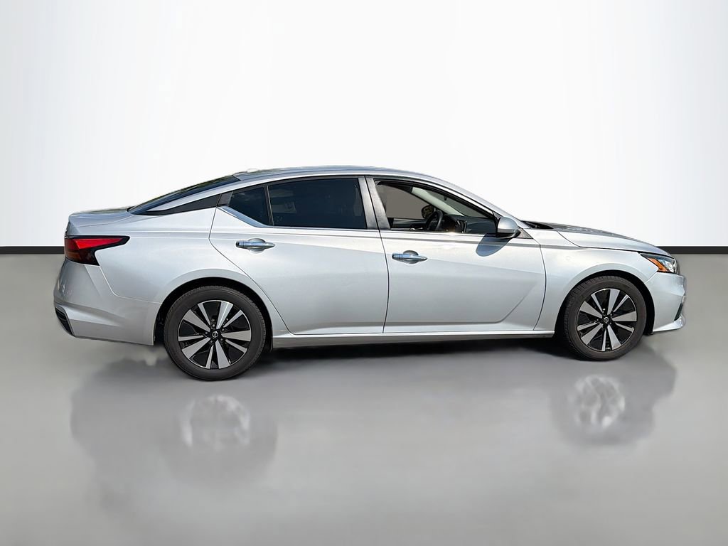 Used 2022 Nissan Altima 2.5 SV FWD image 4