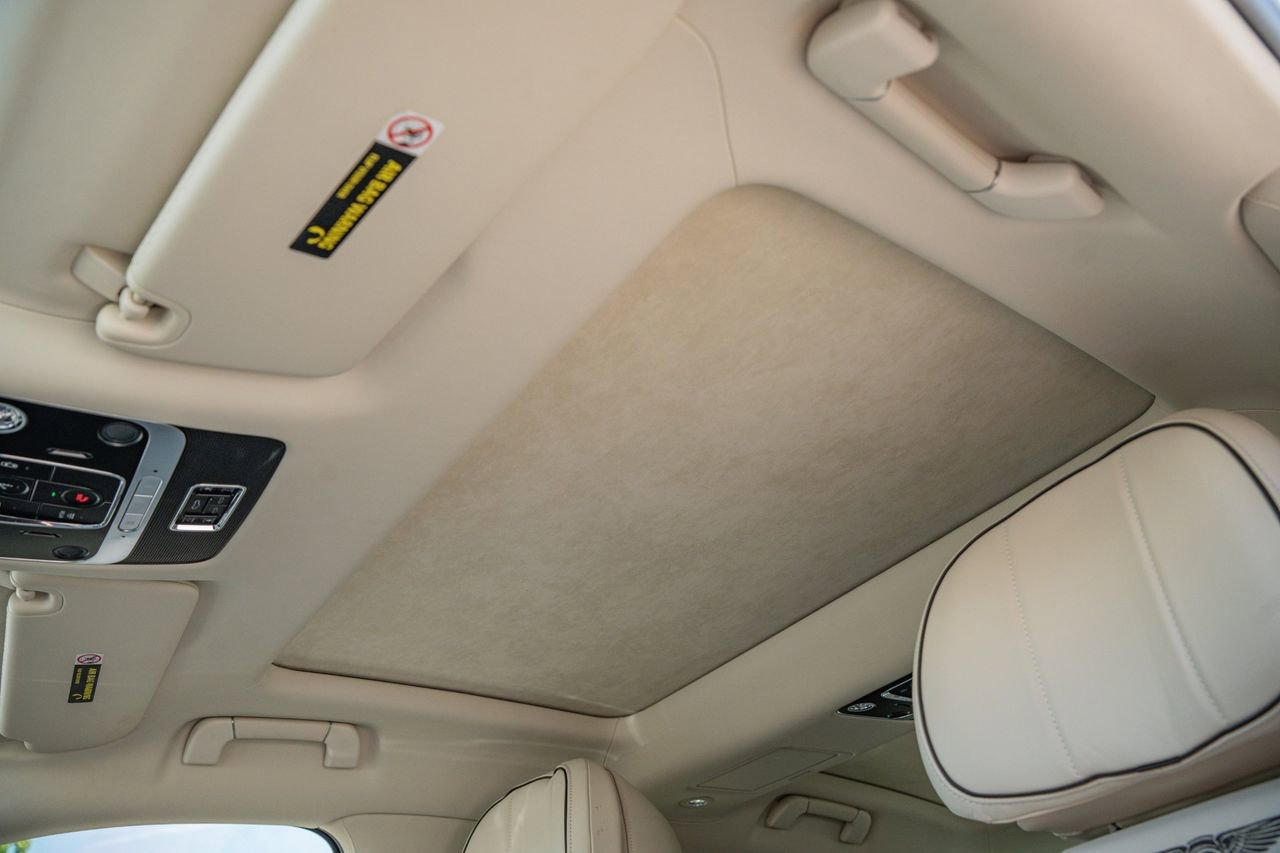 Used 2020 Bentley Flying Spur W12 image 21