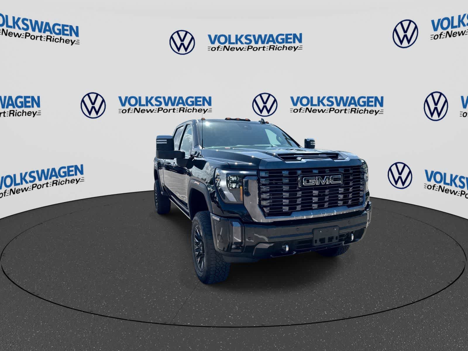 Used 2024 GMC Sierra 3500 Denali Ultimate AWD/4WD image 16