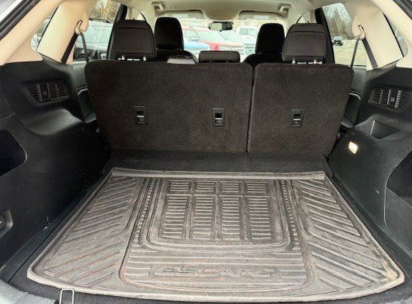 Used 2021 Ford Edge SE image 18