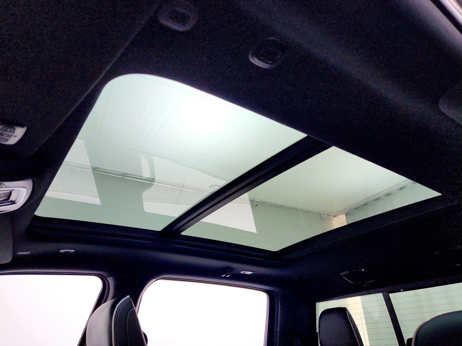 Used 2025 RAM 1500 Limited w/ Bed Utility Group image 27