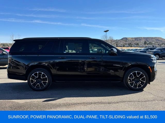 Used 2025 Chevrolet Suburban RST w/ RST Capability Package image 7