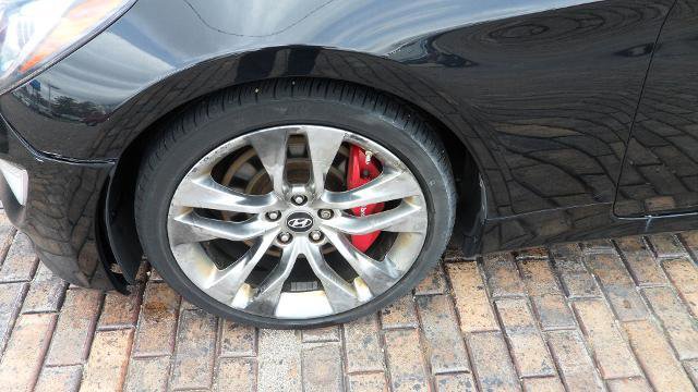 Used 2016 Hyundai Genesis Coupe 3.8 image 10
