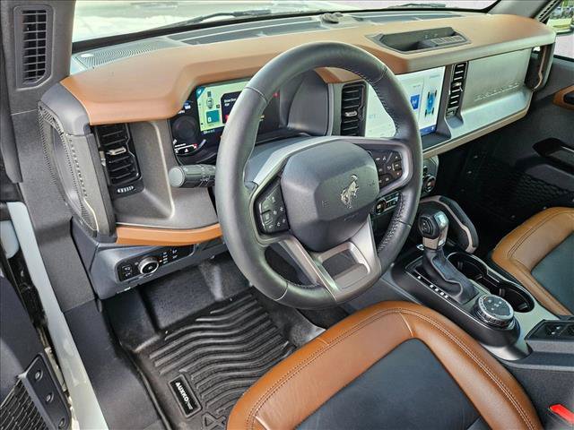 Used 2024 Ford Bronco Outer Banks AWD/4WD image 9