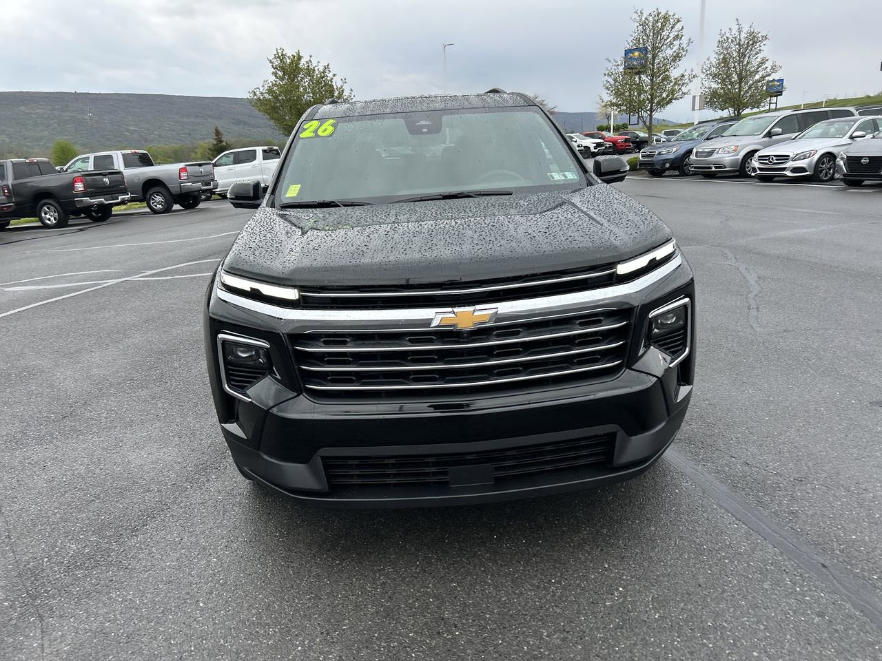 New 2026 Chevrolet Traverse LT w/ Sun and Wheel Package AWD/4WD image 2