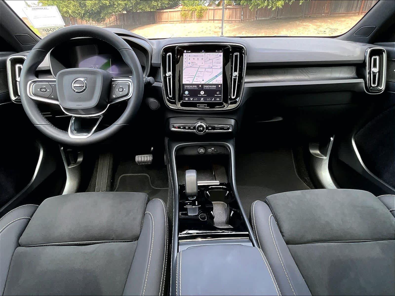 Used 2023 Volvo C40 P8 Recharge Ultimate AWD/4WD image 18
