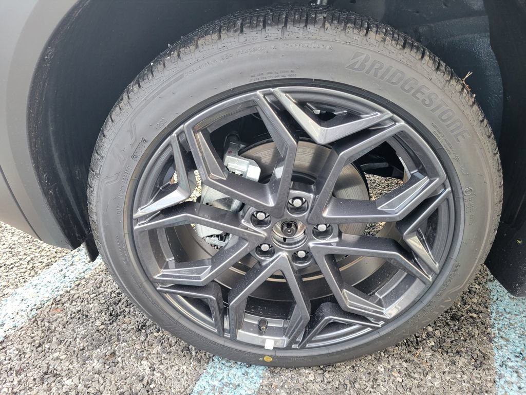 New 2026 Nissan Kicks SR w/ Cold Weather Package AWD/4WD image 12