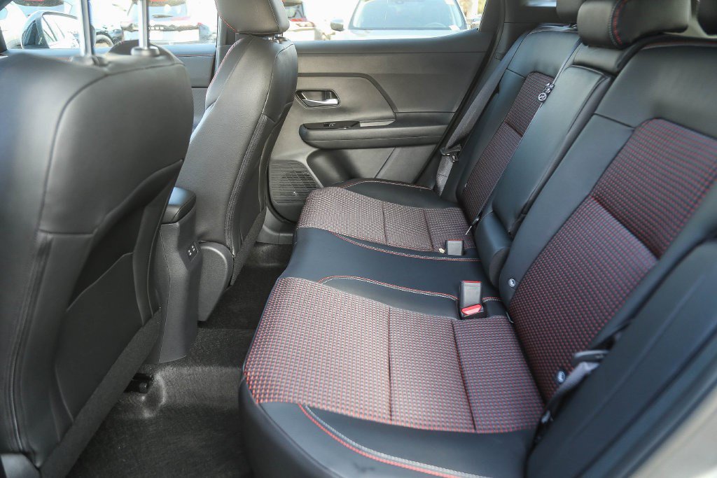 New 2026 Nissan Kicks SR w/ Cold Weather Package FWD image 19