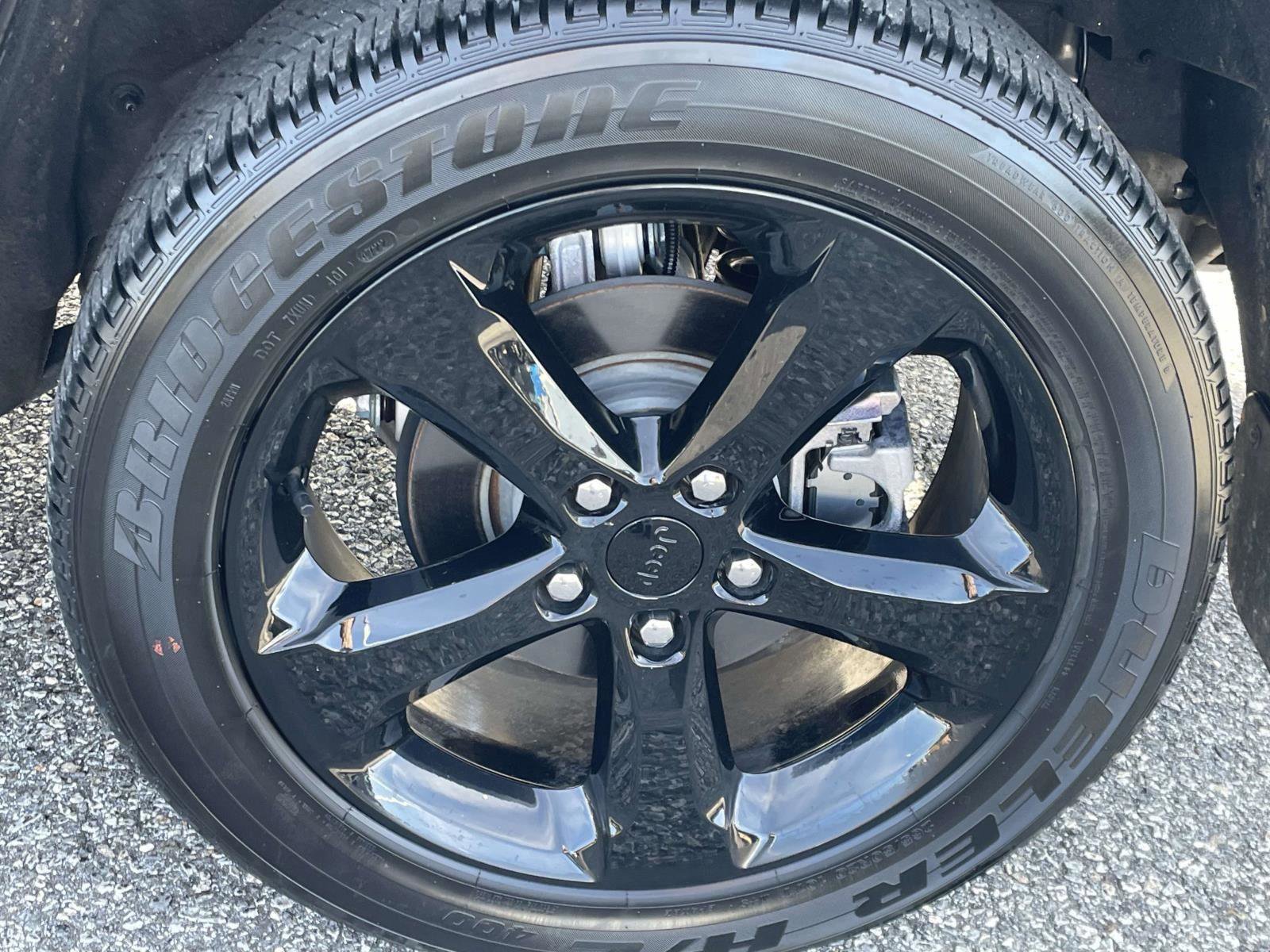 Certified 2023 Jeep Grand Cherokee Altitude image 4