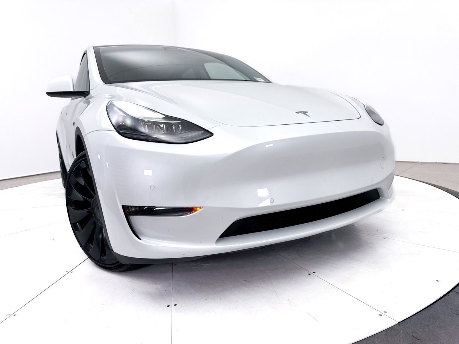 Used 2022 Tesla Model Y Performance AWD/4WD image 7