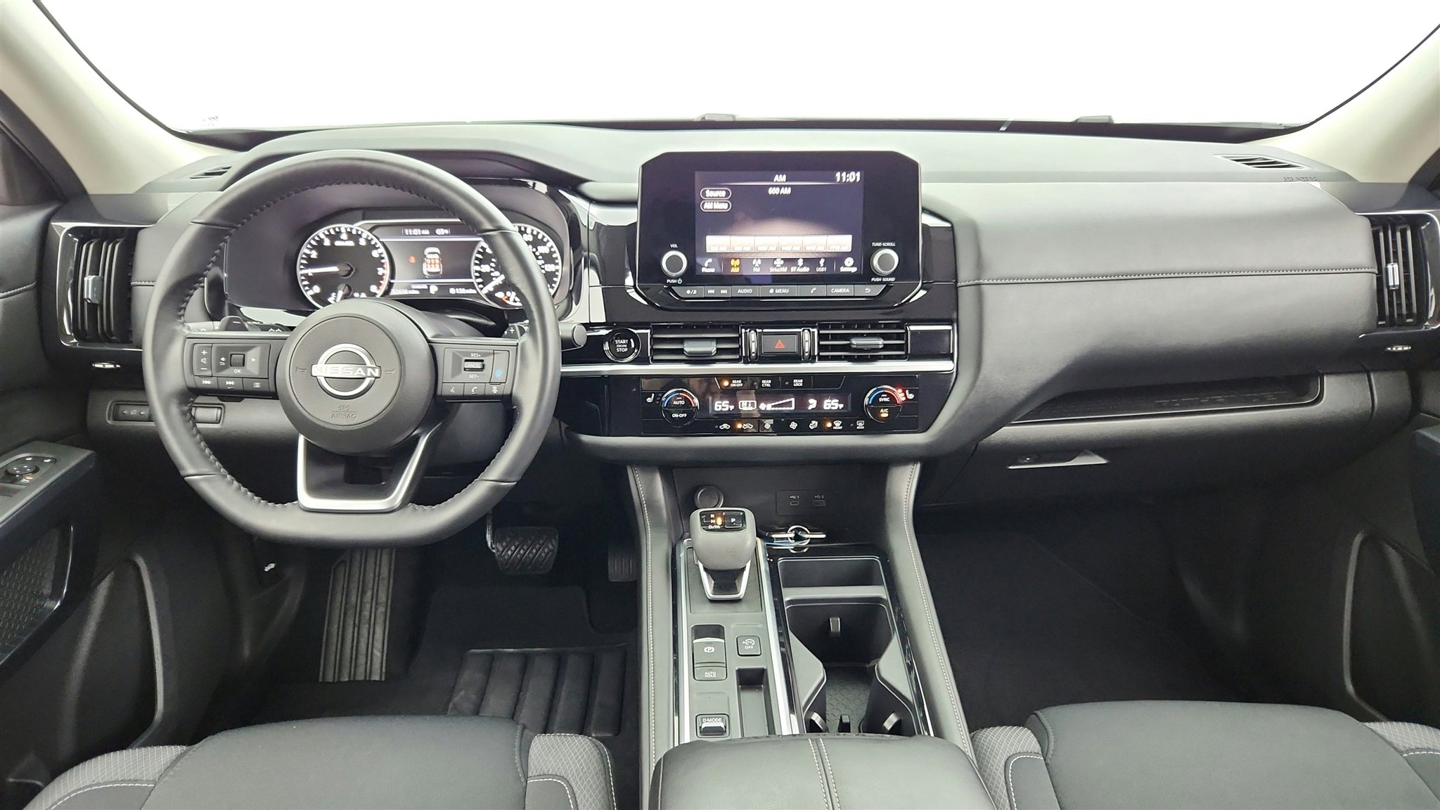 Used 2025 Nissan Pathfinder SV image 33