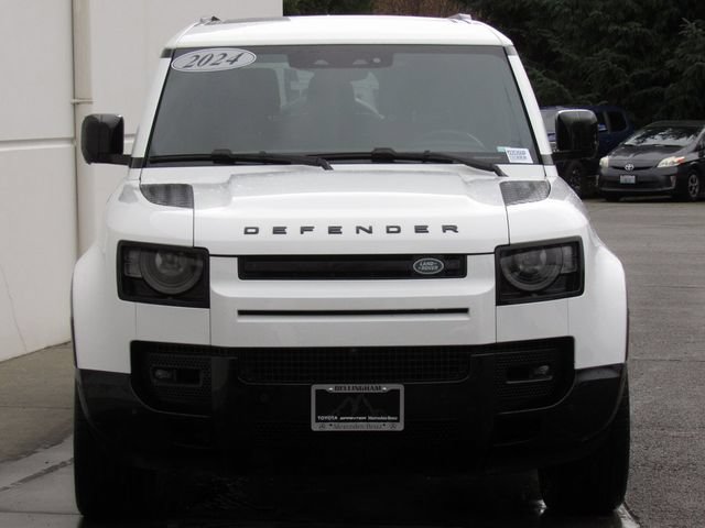 Used 2024 Land Rover Defender 130 X-Dynamic SE AWD/4WD image 3