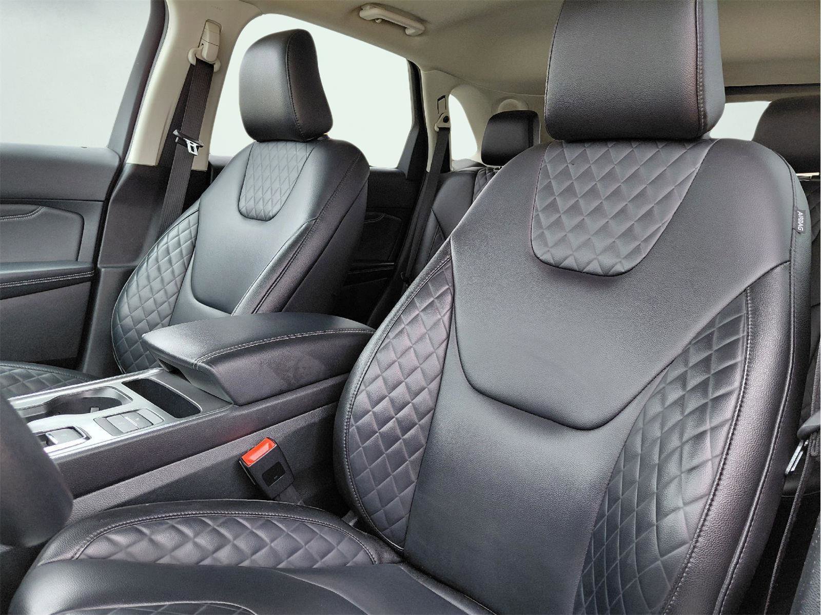 Used 2024 Ford Edge Titanium AWD/4WD image 9