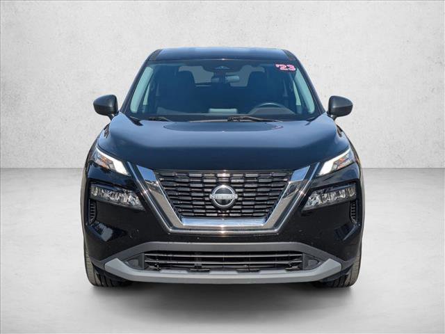 Used 2023 Nissan Rogue S image 2