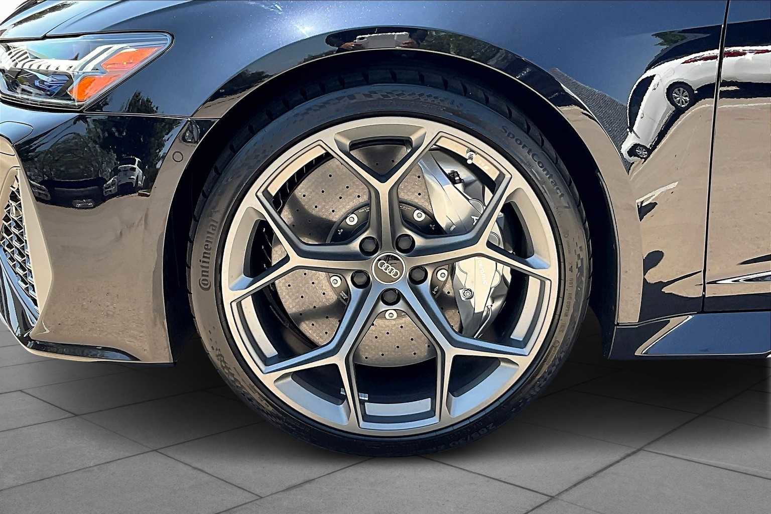 New 2025 Audi RS 6 performance image 11