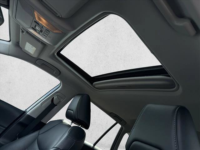 Used 2020 Toyota RAV4 XLE Premium image 19