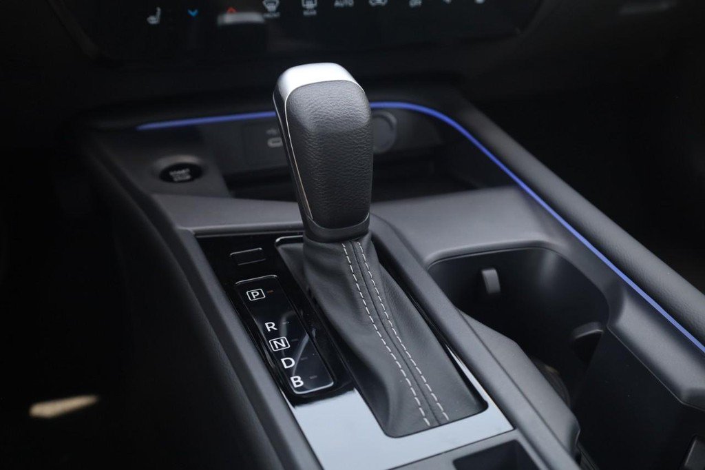 New 2026 Nissan Sentra SV w/ SV Convenience Package FWD image 19