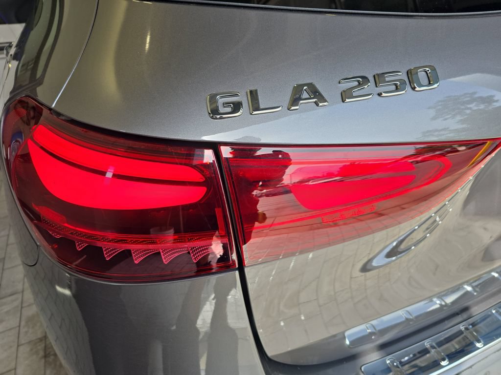 Certified 2024 Mercedes-Benz GLA 250 image 37