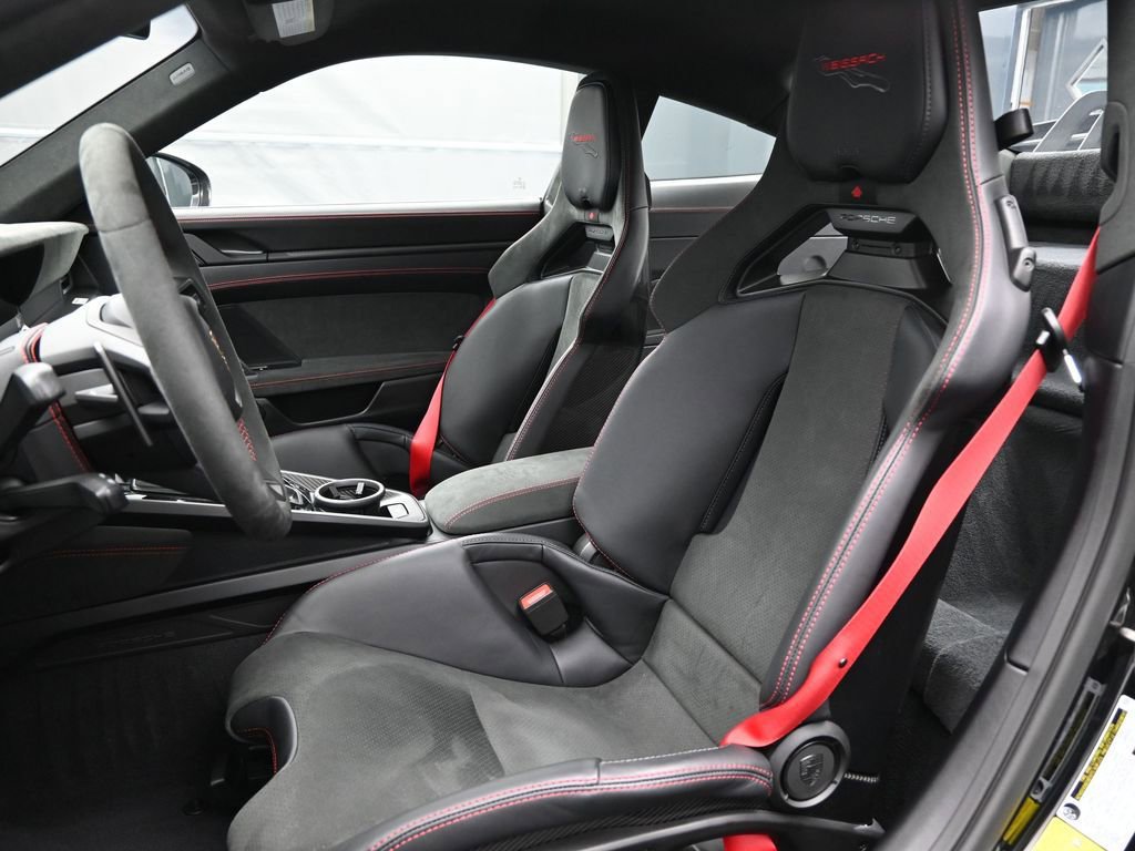 Certified 2025 Porsche 911 GT3 RWD image 5