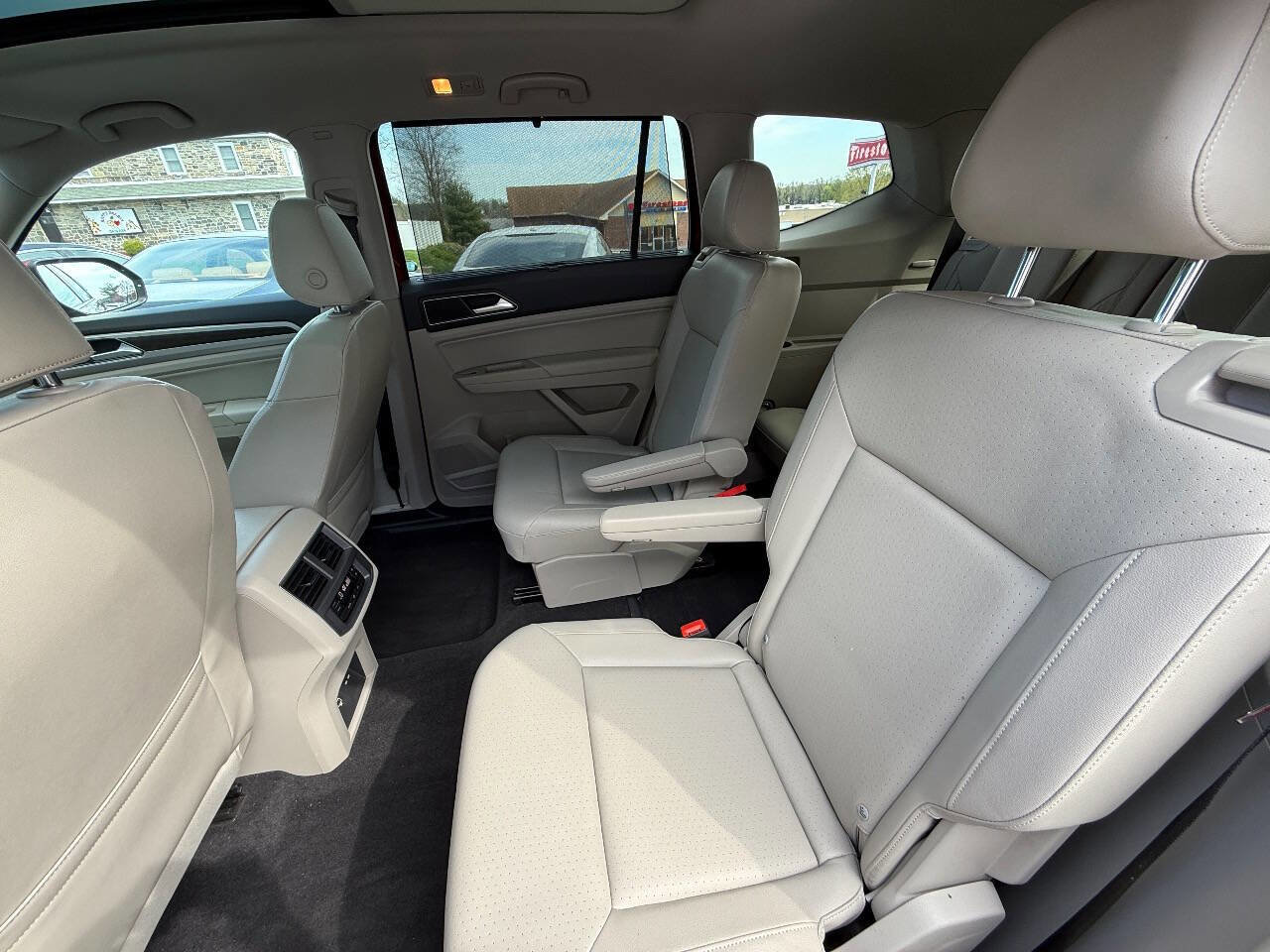 Used 2018 Volkswagen Atlas SEL image 11