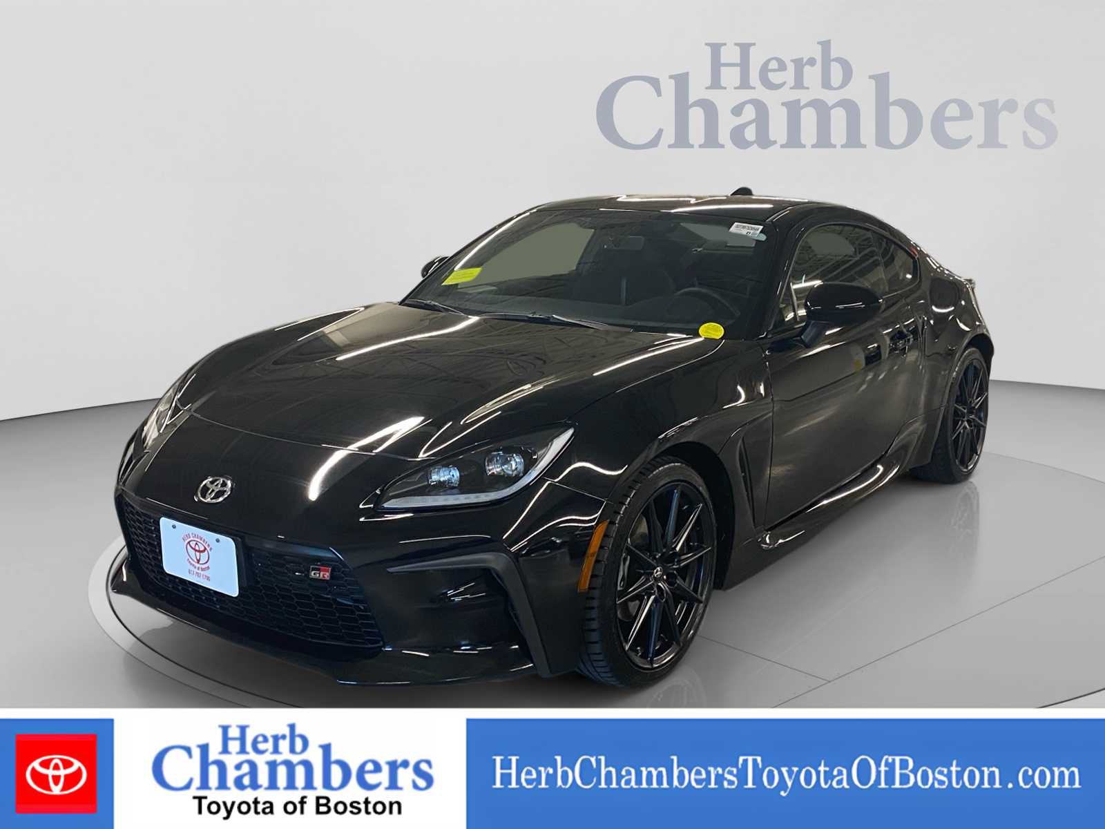 Used 2024 Toyota GR86 Premium RWD image 9