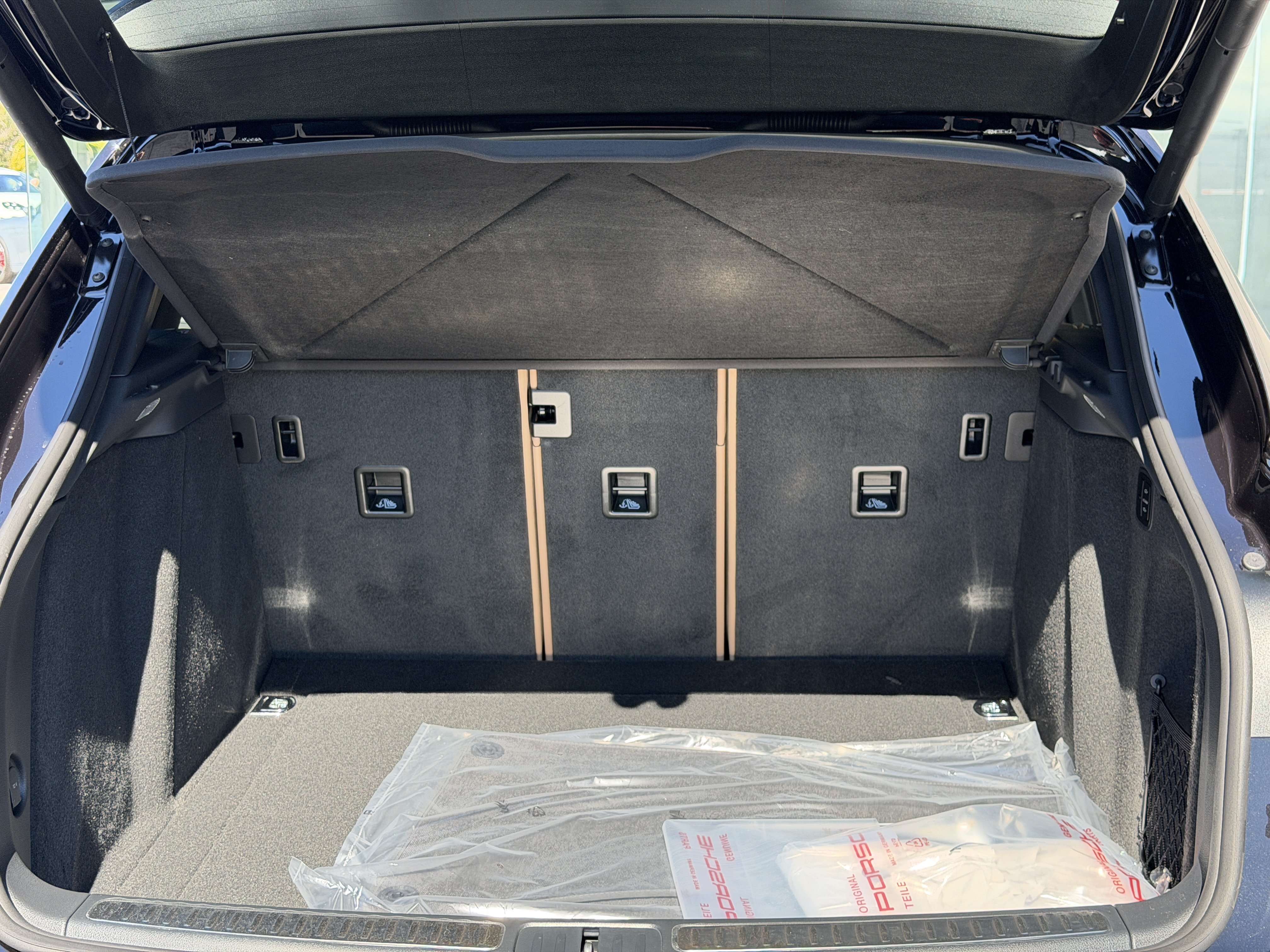 New 2026 Porsche Macan S AWD/4WD image 15