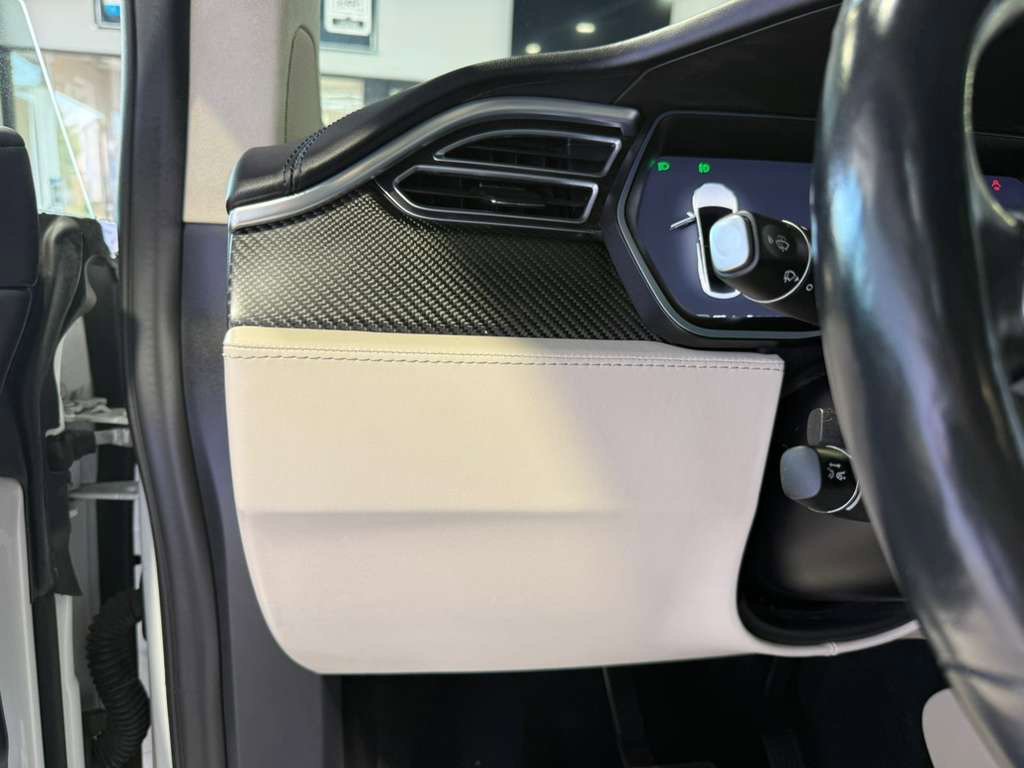 Used 2017 Tesla Model X 75D AWD/4WD image 22