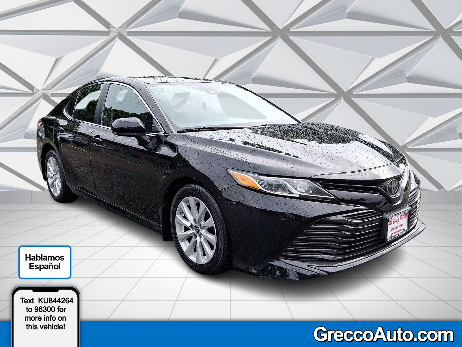 Used 2019 Toyota Camry LE FWD image 1