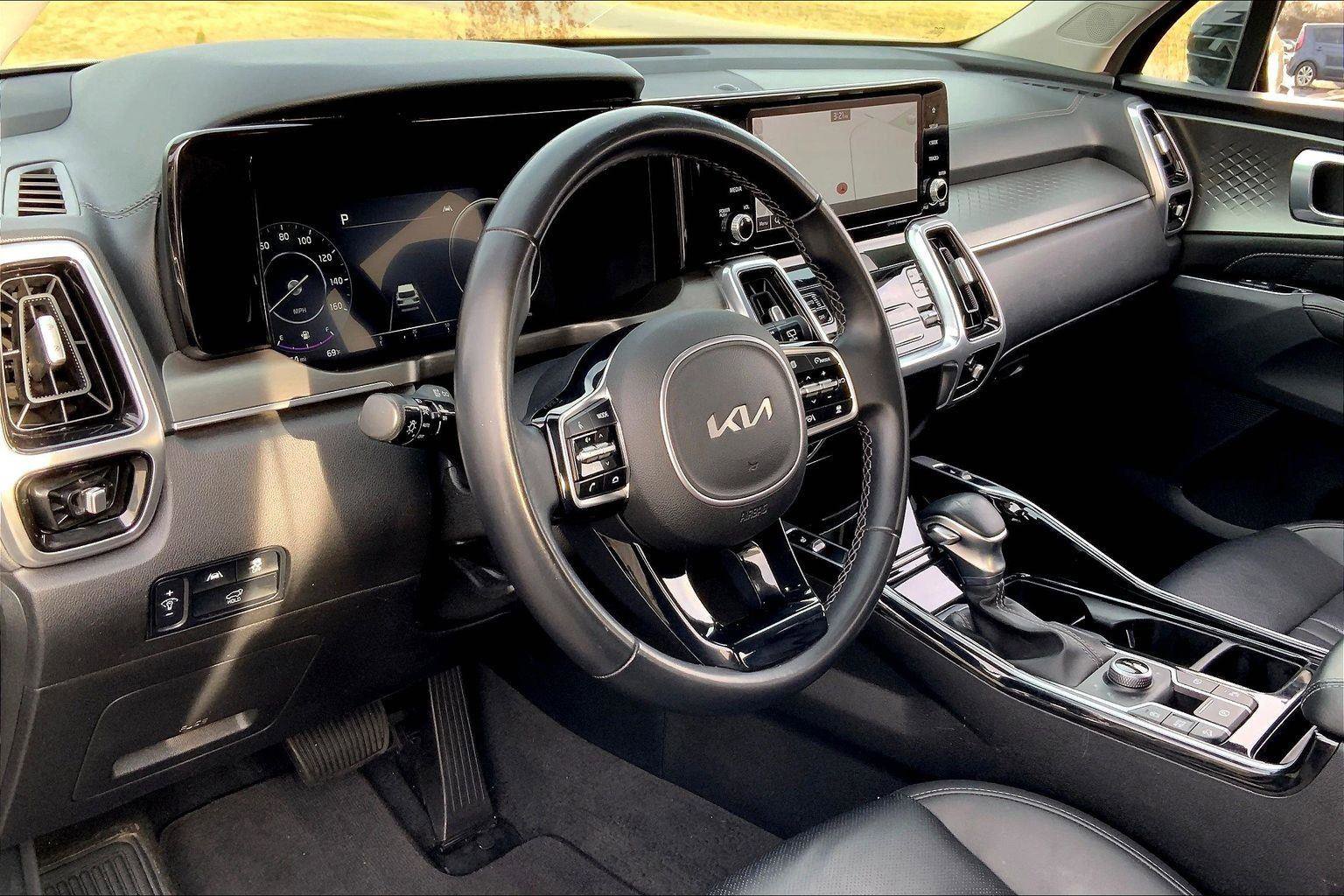 Used 2023 Kia Sorento SX image 12