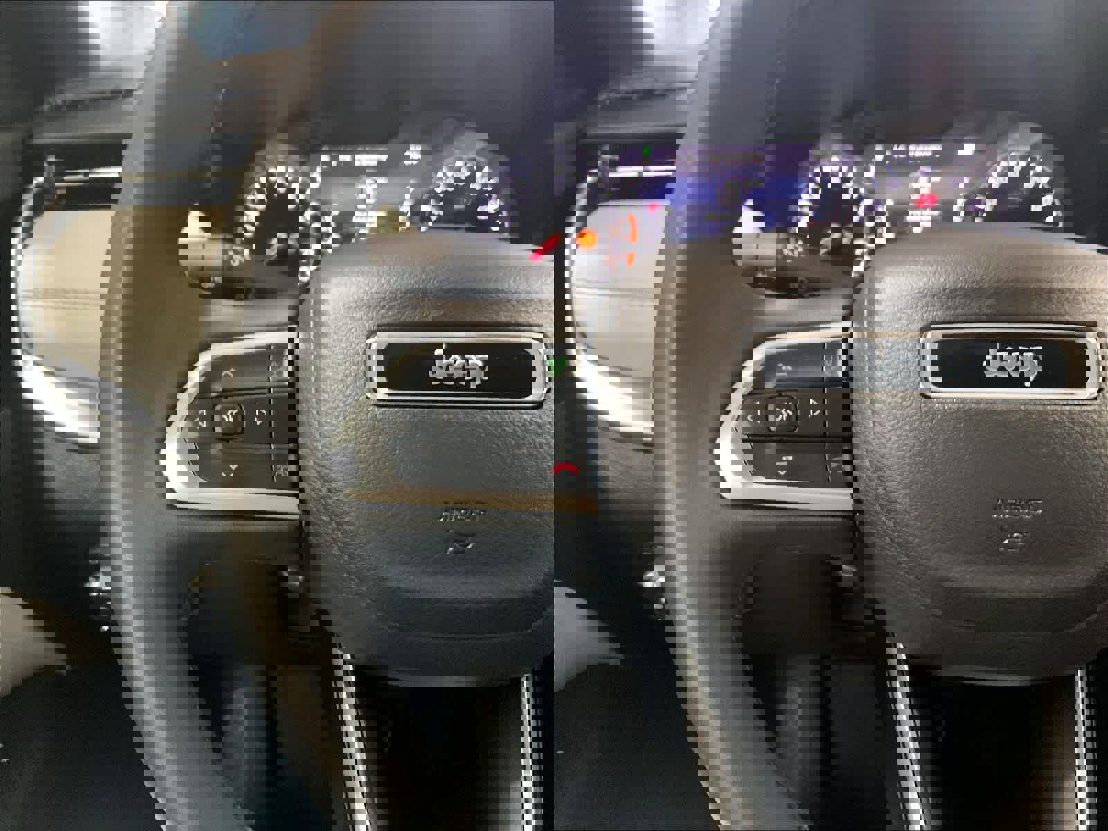 Used 2025 Jeep Compass Limited AWD/4WD image 22