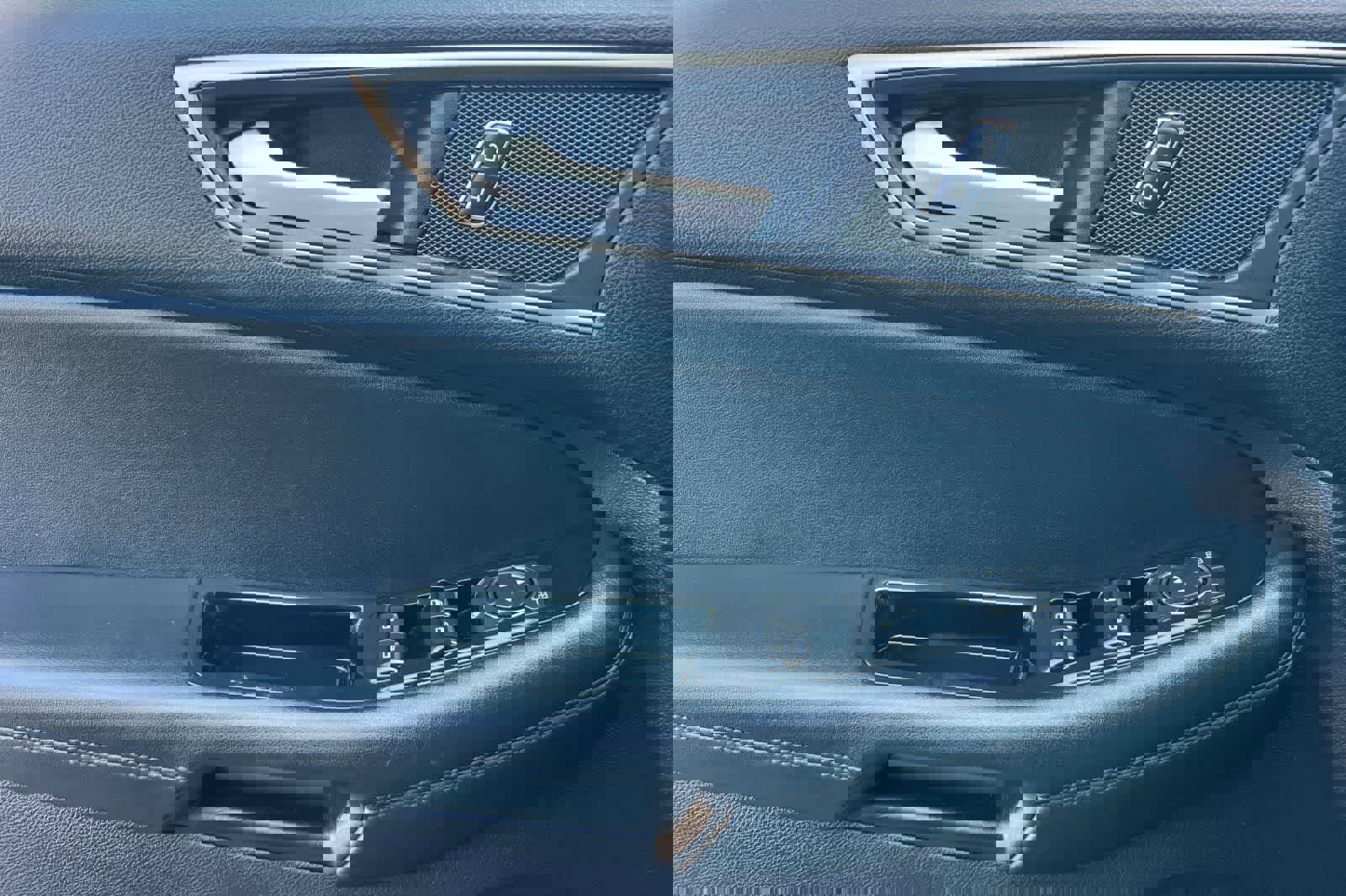 Used 2020 Ford Edge SEL w/ Convenience Package image 13